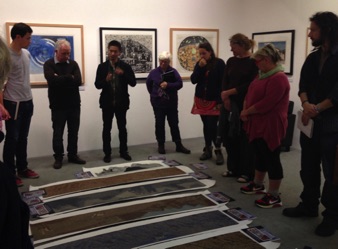 Professor Luo Xiangke examine prints at The School of Art Collection